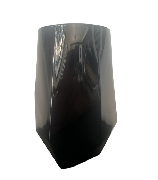 black-shaped-vase